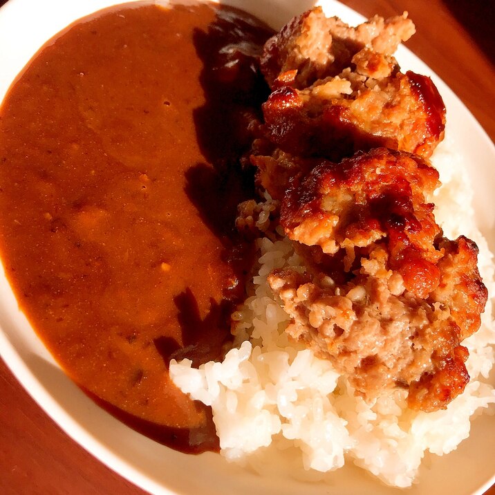 レトルトで簡単♪ボリューム満点ハンバーグカレー